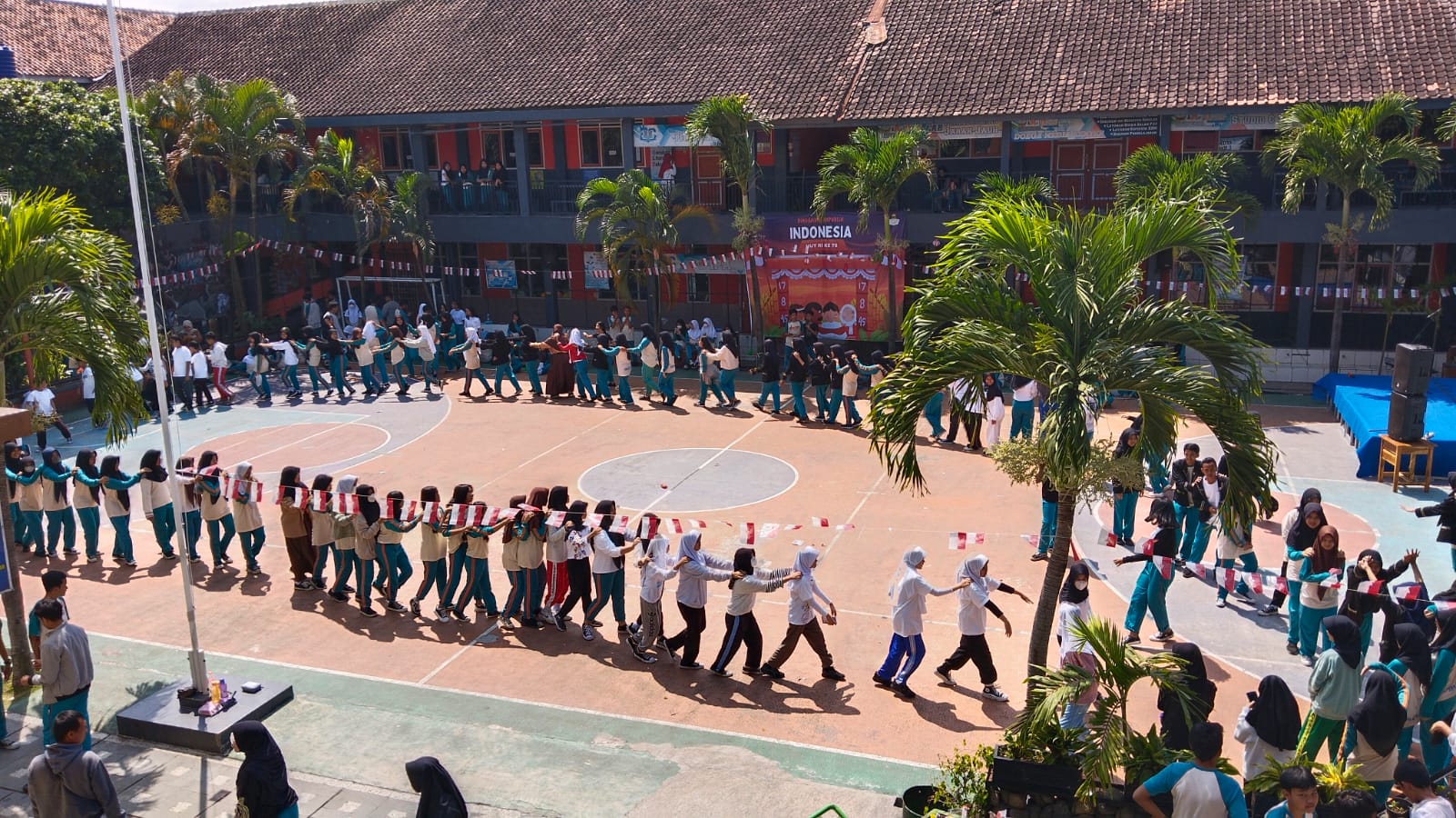 Serunya Bermain Kaulinan Barudak dalam Deklarasi Sekolah Ramah Anak