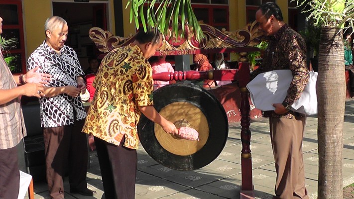Kegiatan Olimpiade Sains dan Bahasa Indonesia 2016