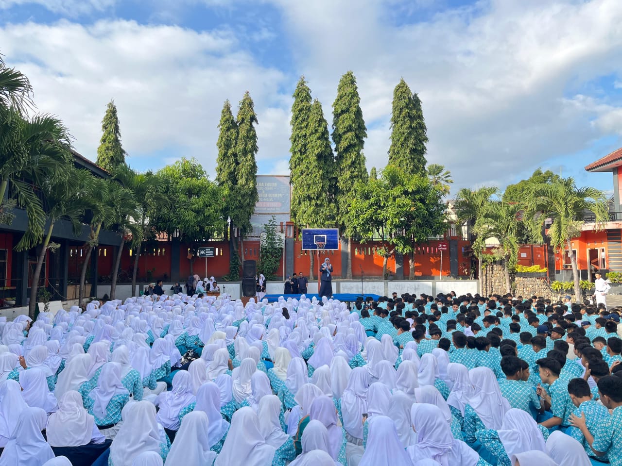 Kreativitas Tanpa Batas: Doega Aksi Guru SMPN 2 Garut