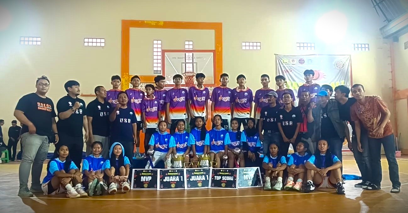 Tim Bola Basket SMPN 2 Garut Juarai Bhakti Kencana Tournament Basketball 2024