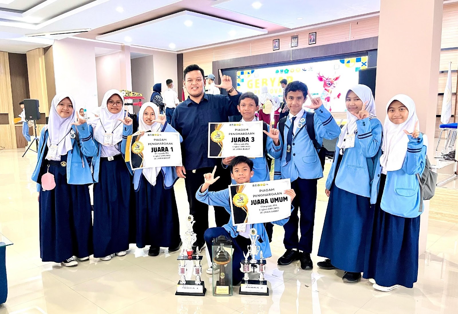 Keluar sebagai Juara Umum, SMPN 2 Garut Bersinar di Olimpiade IPA Tingkat SMP Se-Jawa Barat