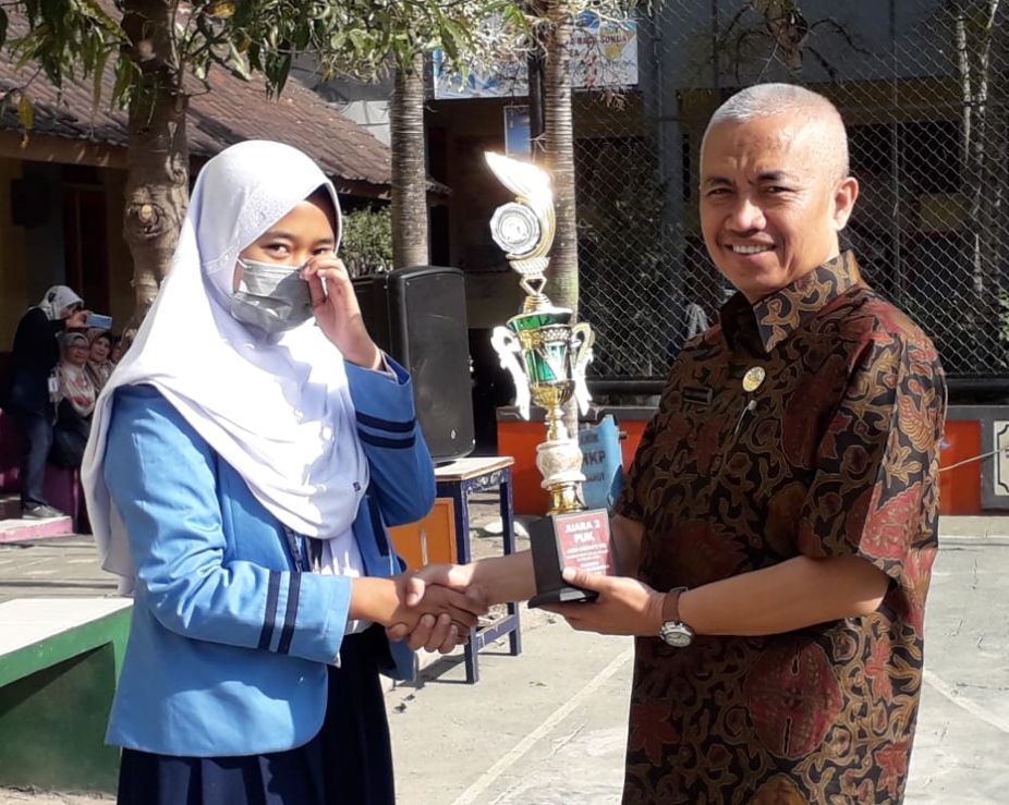 PASDOEGA(Paskibra SMPN 2 Garut) Juara LKBB kategori PUK